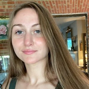 Meet your Posher, Antonia